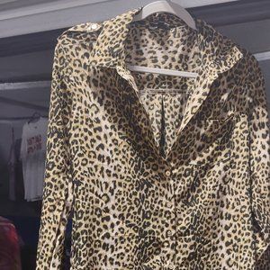 Long sleeve button-up animal print blouse from GUESS size Medium - EUC